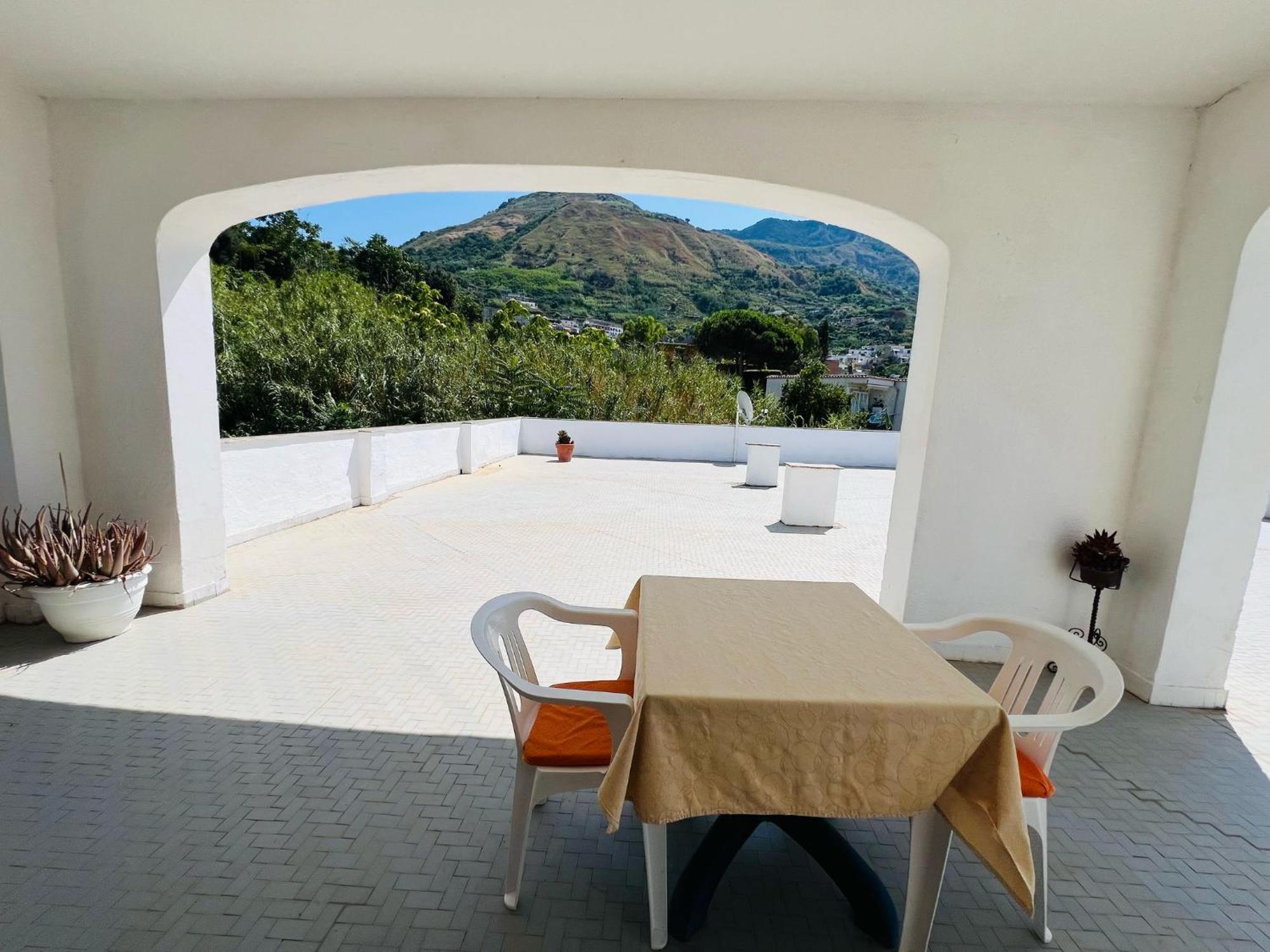 Villa Thomas Bb Conduzione Familiare Forio  Ruang foto